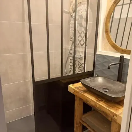 Grande Maison Au Calme بيت للعطل