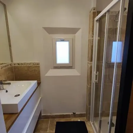 Grande Maison Au Calme