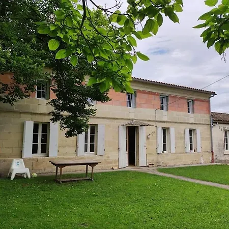 Holiday home Grande Maison Au Calme *